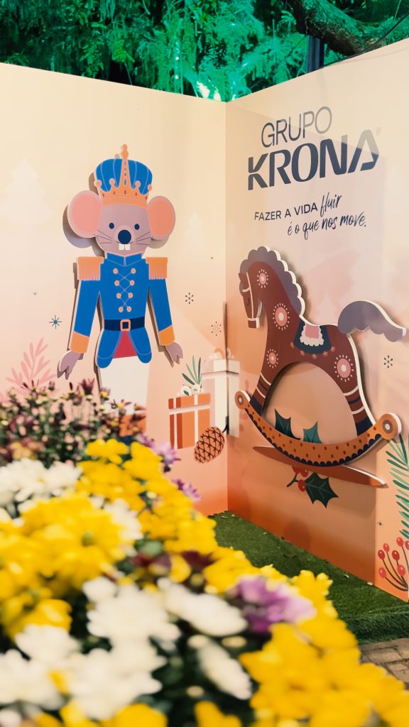 Grupo KRONA realiza ações e monta espaço especial para fotos no Natal de Joinville